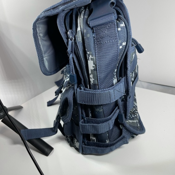 Blue Camo Messenger Bag - Picture 5 of 8